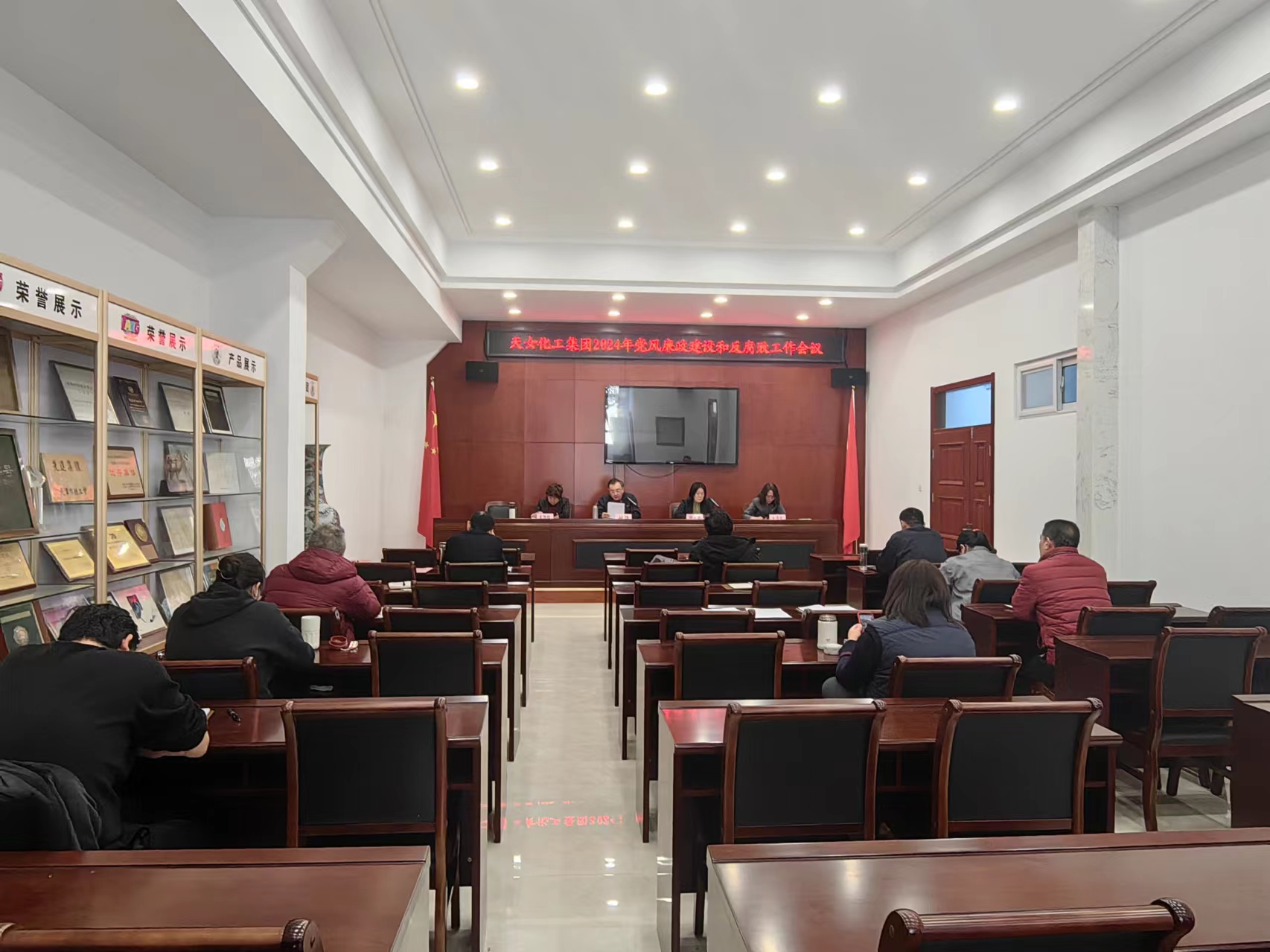 图片.jpg 图片.jpg